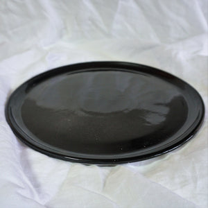 Hand-painted ceramic plate plain colors - black