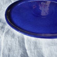 Charger l&#39;image dans la galerie, Handbemalter Keramikteller Unifarben - Blau-Teller-Soleo Home
